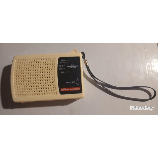 PETITE RADIO ANCIENNE BLANCHE PORTE