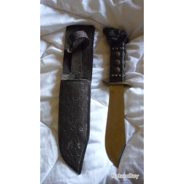 poignard dague a servir chasse manche decor� tete sanglier garde laiton etui cuir decor�
