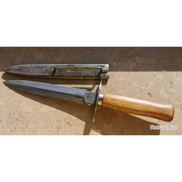Poignard Bourgade Le Vengeur ww1 avec fourreau dit au chinois 1870 couteau de tranch�e Fran�ais