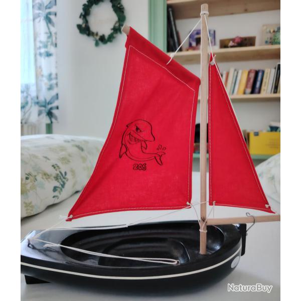 Voilier traditionnel BRETON bateau TIROT  arm� pour la p�che  au large ou l' aventure en bassin