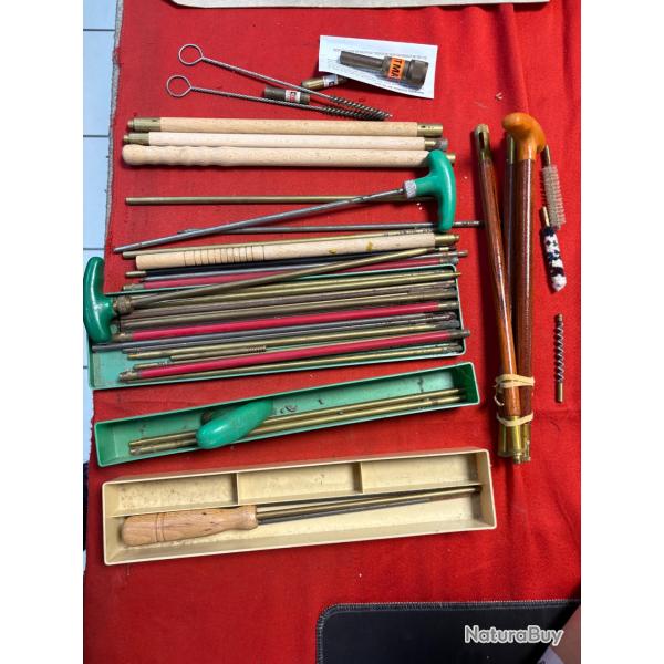 Lot important de n�cessaire de nettoyage d'occasion. Bricoleur armurerie