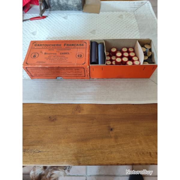 Boite de bourre+ boite d,amorce.