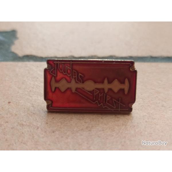 PINS CHANTEUR HARD ROCK JUDAS PRIESTFORMAT LAME DE RASOIR