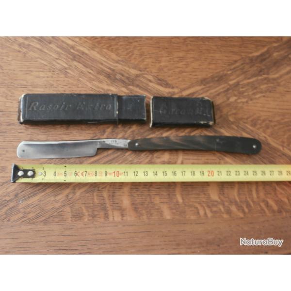 ancien rasoir dit coupe chou