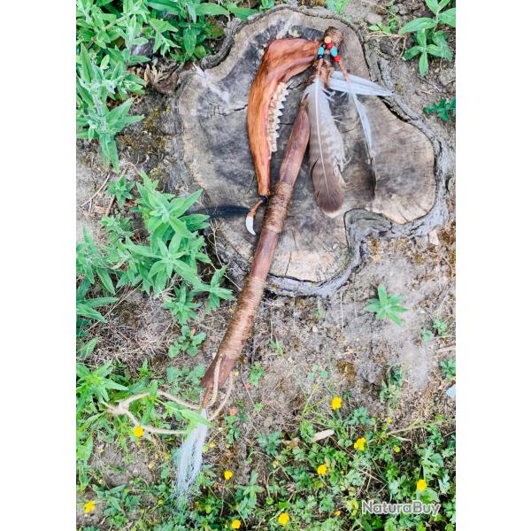 tomahawk am�rindien d'artisan / m�choire de cerf / 3