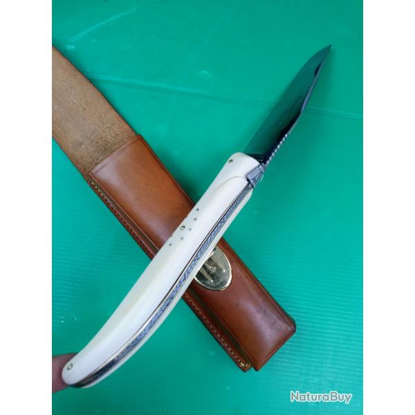 ANCIEN & VERITABLE  LAGUIOLE  L ARBATETE  G . DAVID  .  LONGUEUR OUVERT  : 329mm  .  FOURREAU CUIR .