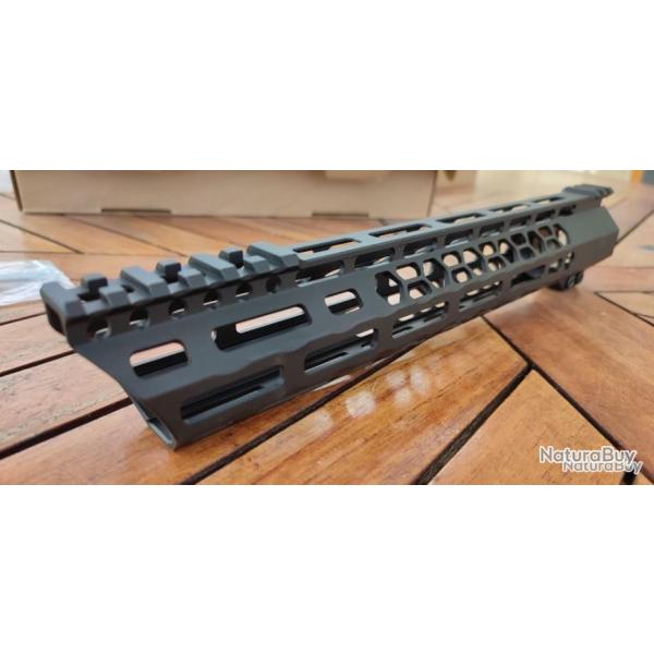 Garde Main, AR15,M4,M16 et clone, 12 pouces flottant .Sans marque (no name) NEUF
