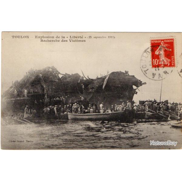 CPA - Marine Militaire - L'EXPLOSION DE LA LIBERTE LA RECHERCHE DES VICTIMES N�1571