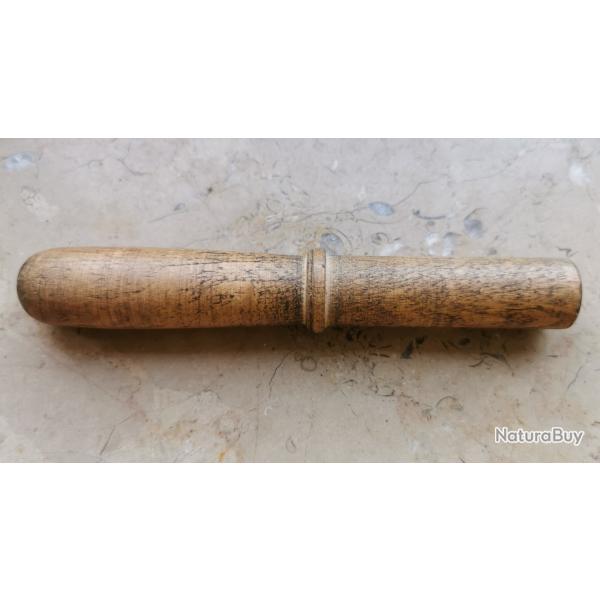 Ancien pousse bourre bourroir en bois calibre 12 pour rechargement ancien fusil