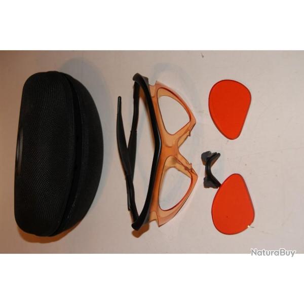 1 paire de lunette de tir Oakley