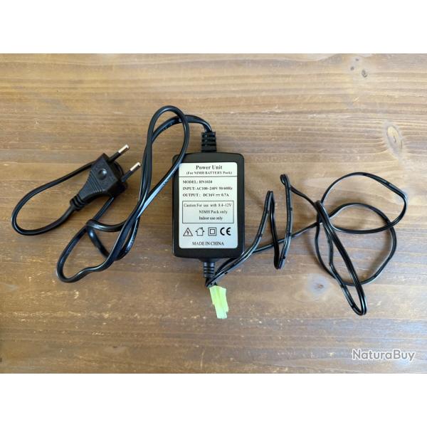 Chargeur de batterie AUTO 8.4V & 9.6V NiMh - TACTICAL OPS