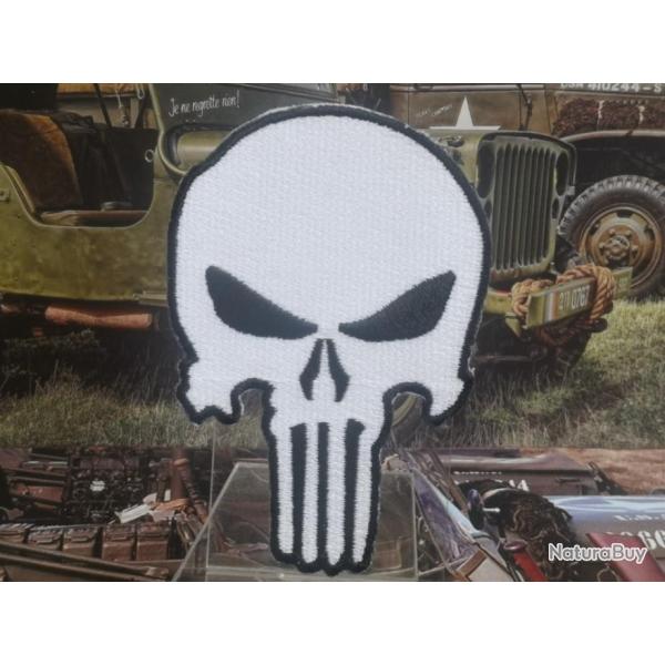 T�te de mort Punisher ( Hauteur 95 mm Largeur 65 mm � coudre  ou � thermocoller 4a.