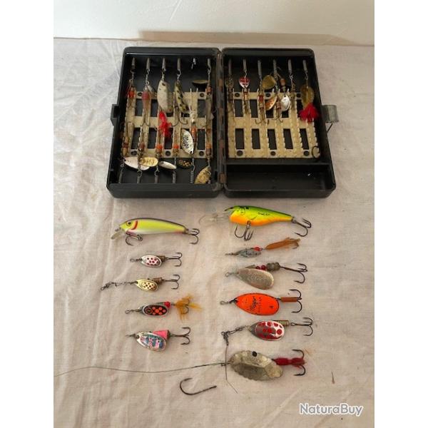 Boites Fario avec lot de cuillers