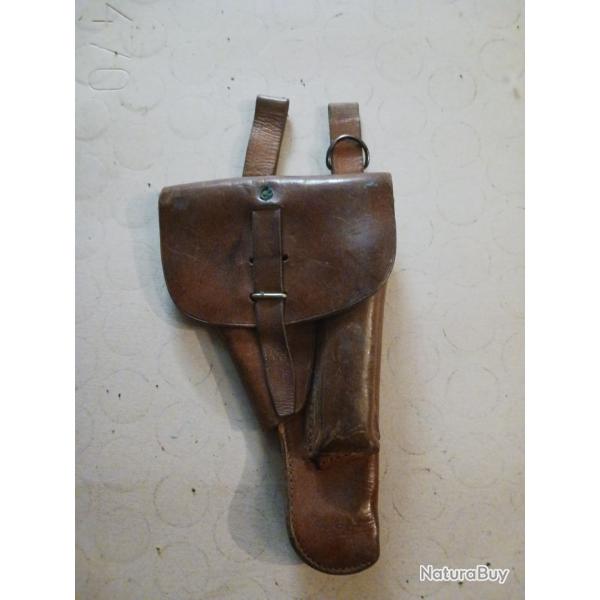 Etui militaire r�glementaire de pistolet automatique ann�es 60-70.