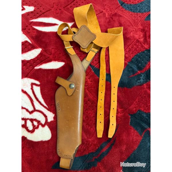 �tui d'�paule pour gros pistolets et revolvers