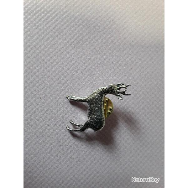 wahoo ! Pin's Chevreuil