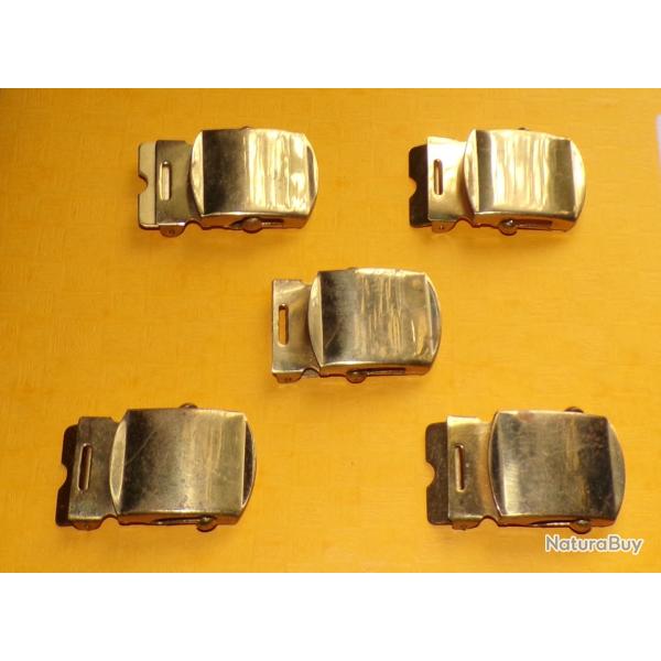LOT DE 5 BOUCLES POUR CEINTURES , OCCASION� ETAT� VOIR PHOTOS . POUR TOUT RENSEIGNEMENT ME CONTACTER