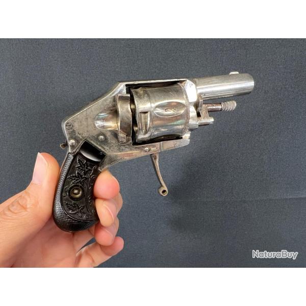 REVOLVER HAMMERLESS MOD�LE PUPPY calibre 320