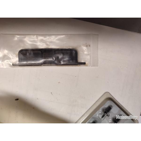 Fen�tre d'�jection compl�te. Boitier sup�rieur AR10, 0.308 -