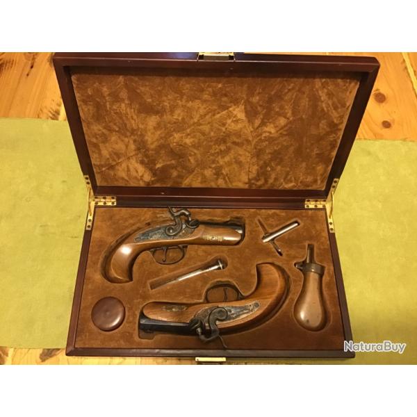 RARE MAGNIFIQUE COFFRET AVEC PAIRES DES PISTOLETS DERRINGER PHILADELPHIA   R�pliques cal45