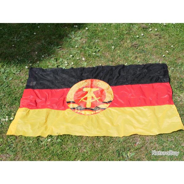 GUERRE FROIDE - Drapeau RDA DDR Allemagne de L'Est dat� 1987 imprim� SDC24SOV011 DDR Fahne