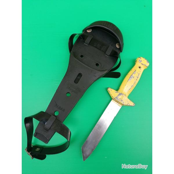 POIGNARD  DE PLONGEE :  BEUCHAT MOD : ESPADON  TARZAN  PARAS  . COMPLET AVEC FOURREAU .