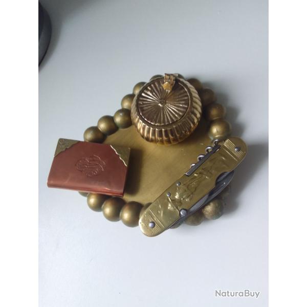 Ensemble fumeur 1917  cendrier briquet et canif en laiton super etat de poilu