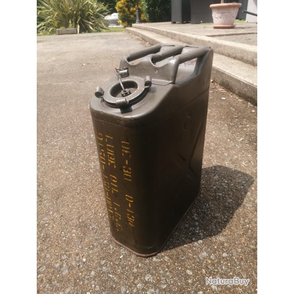 Superbe bidon d'essence US avec marquages