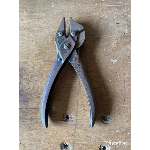 Pince de la derni�re guerre