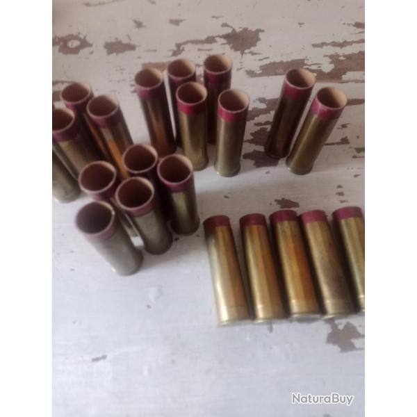 Lot 22 etuis laiton,amorces,calibre 16