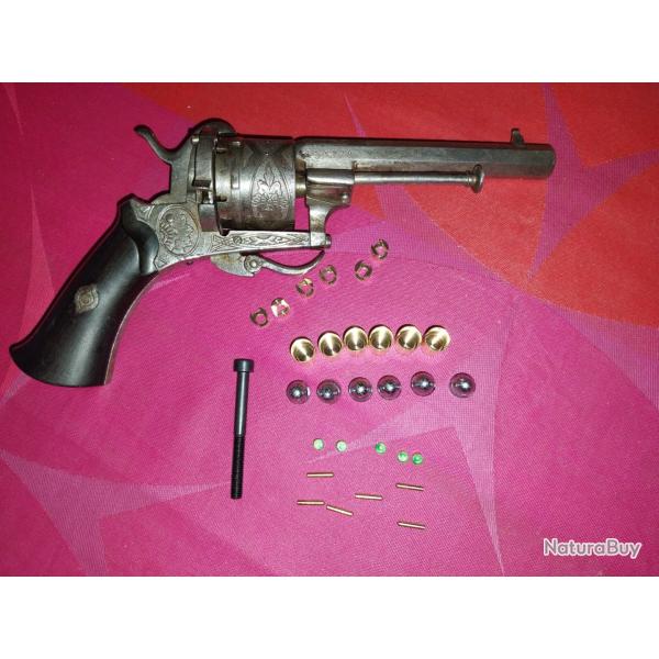 Revolver calibre 9mm  broches type lefaucheux avec 6 cartouches  charger