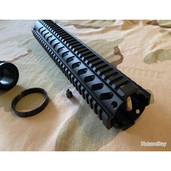 Garde Main AR 15 12" 31cm rail picatinny Neuf