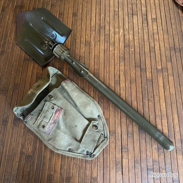 PELLE MILITAIRE FRAN�AISE DE 1956 TYPE GM60 AVEC SON �TUI TR�S BON �TAT