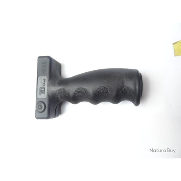 Tdi Arms vertical grip long