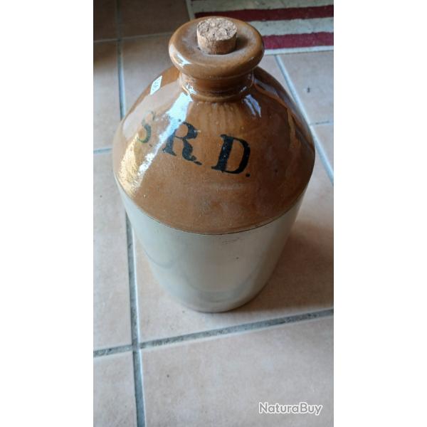 Bonbonne en gr�s G.B.