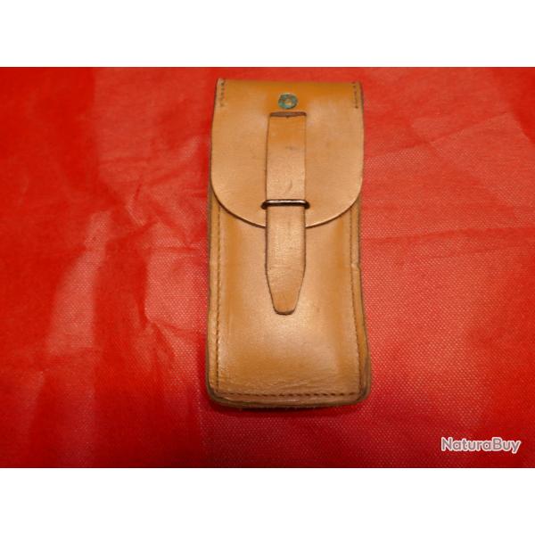 UC cuir de MAT 49 compl�te