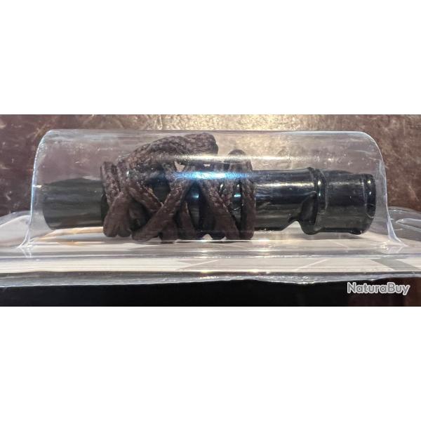 SIFFLET DE DRESSAGE BUFFLE 2 TONS NOIR 9 CM SOUS BLISTER