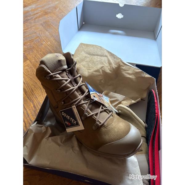 Chaussure tactique  Haix zone temp�r�e point. 44