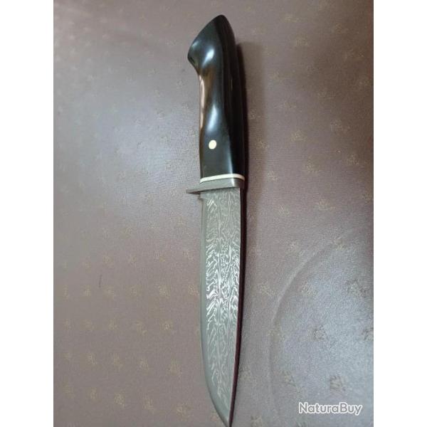 Couteau forg�  Jean Paul Sire damas barreaux motif explosion manche en phacoch�re �b�ne