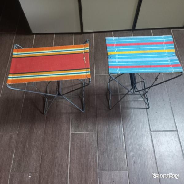 2 tabourets  pliants en m�tal et tissu  1970