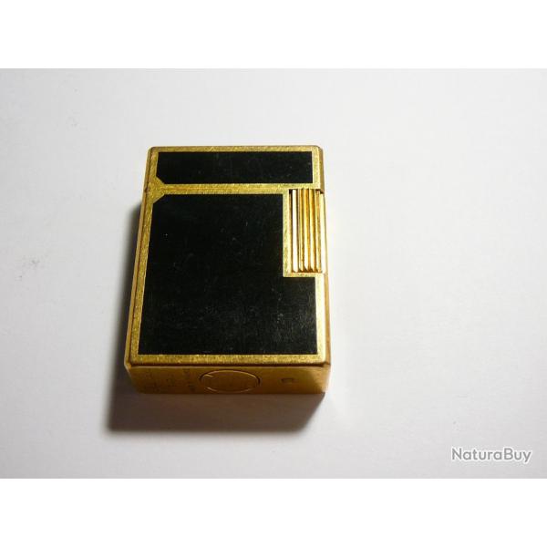 1 briquet de collection DUPONT  laque de chine noire