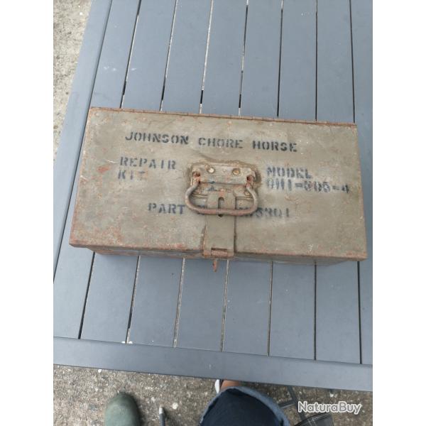 Caisse US Ww2 pour pi�ces d�tach�es de groupe �lectrog�ne. Longueur 38cms.largeur 20cms.hauteur 12cm