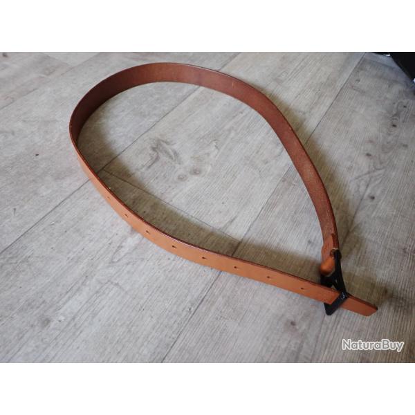 Ceinture, ceinturon militaire suisse. Taille 110 cm.