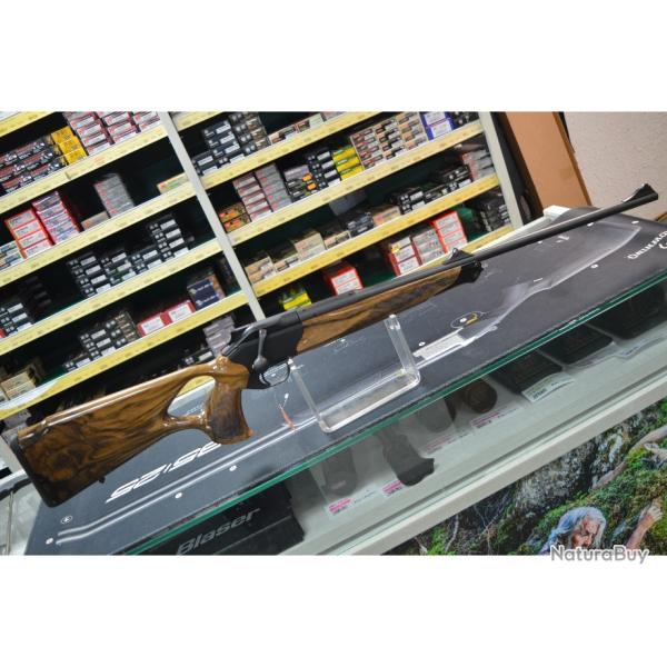CARABINE BLASER R8 SUCCESS BOIS GRADE 4 CALIBRE 30-06 CANON AVEC ORGANES DE VISSES NEUVE