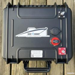 Batterie lithium Bat4boat Eco Case carpe solar LiFePo4 12V 100Ah avec chargeur 8A