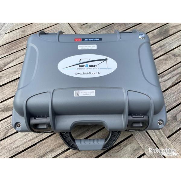 Batterie lithium Bat4boat Energy Case LiFePo4 24V 105Ah avec chargeur 10A et sorties 120Ah graphite