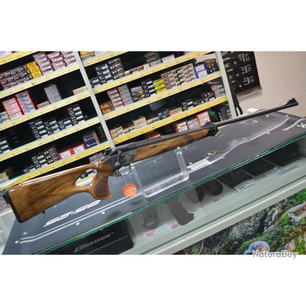 CARABINE BLASER R8 SUCCESS LUXUS BOIS GRADE 4 CALIBRE 300WM CANON AVEC ORGANES DE VISSES  NEUF