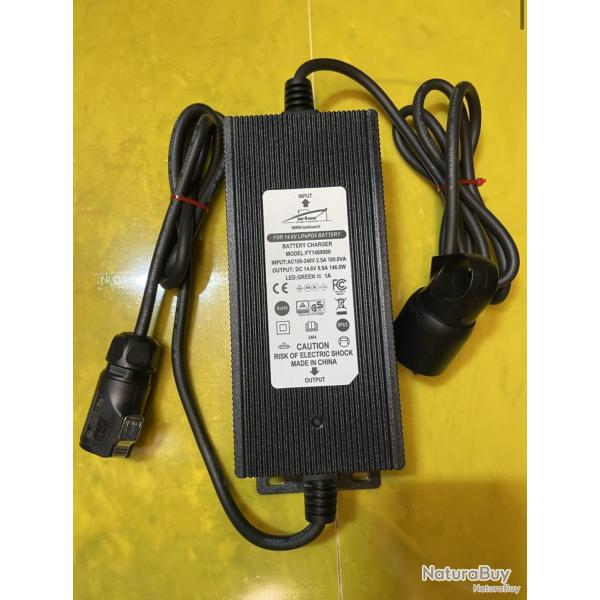 Bat4boat Chargeur 10A tanche pour batterie 12V LiFePo4 connecteur rapide 20mm