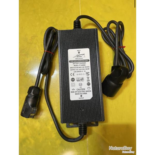 Bat4boat Chargeur 10A �tanche pour batterie 12V LiFePo4 connecteur rapide 20mm