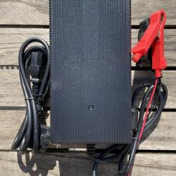 Bat4boat Chargeur 8A pour batterie 24V LiFePo4 pinces